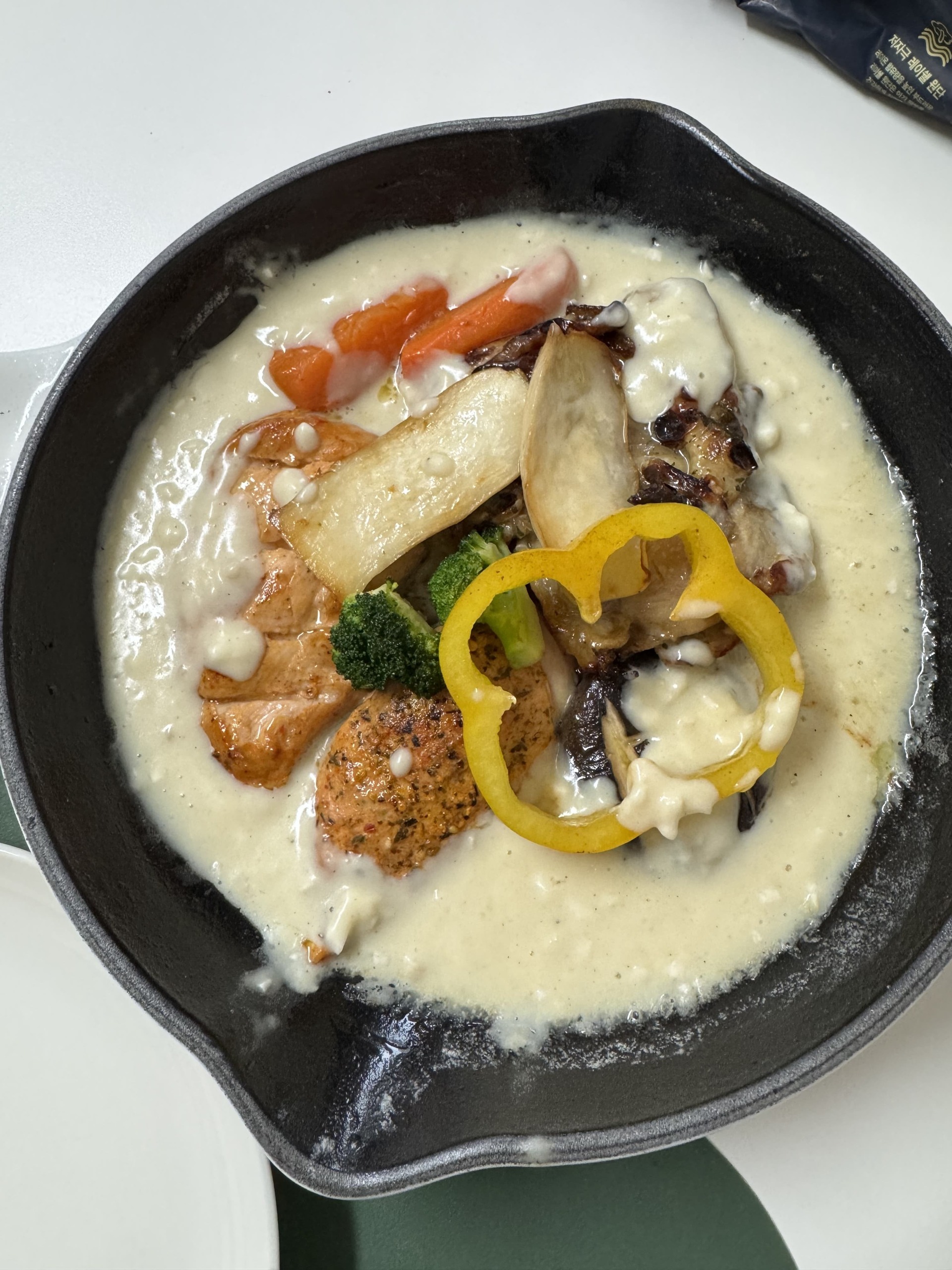 237171323_Py7XDLhf_ef6b712f53f4f2826d7d7105a474b556103fe386.jpg 이미지크게보기